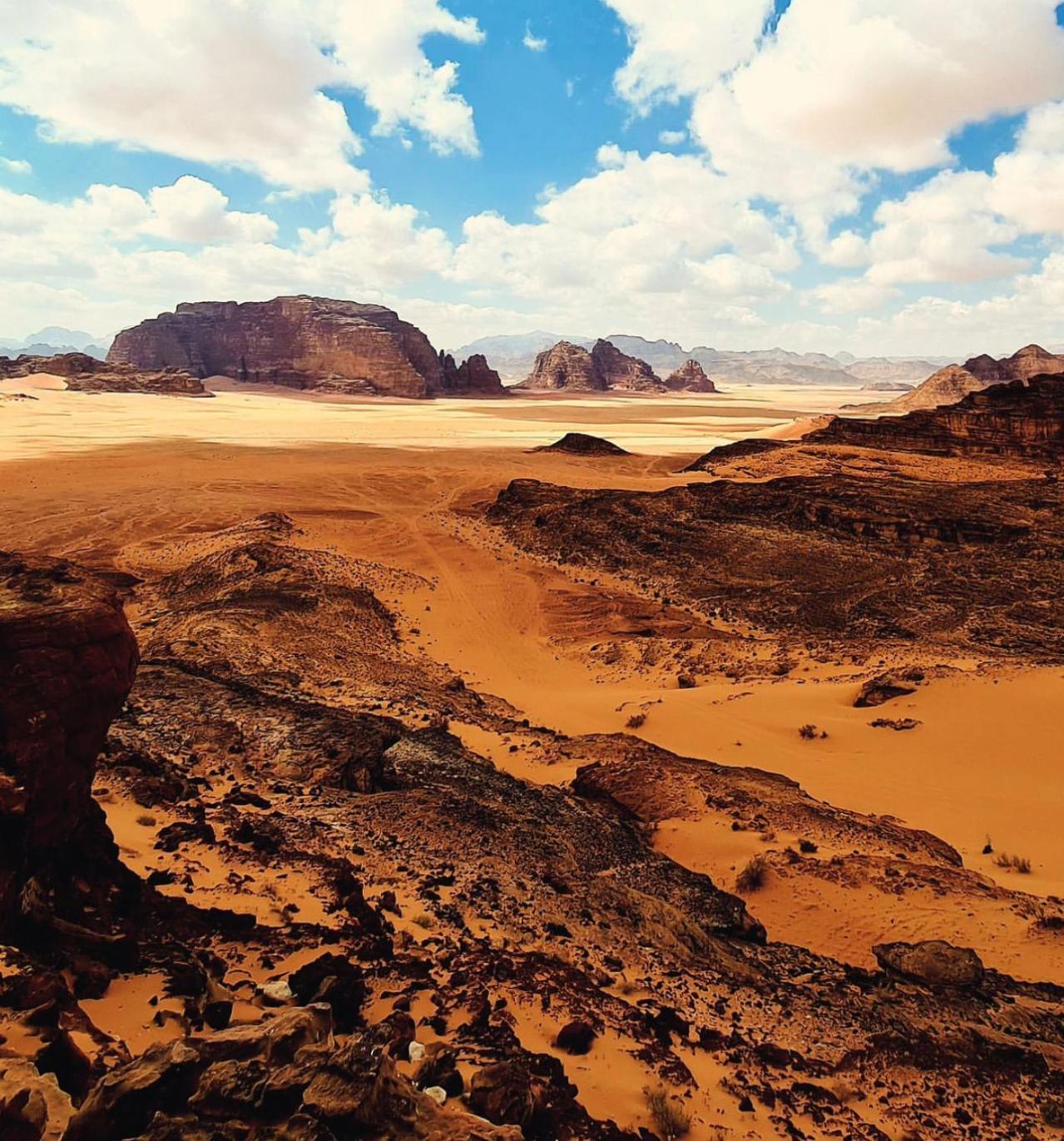 Wadi Rum Anwar Luxury Camp Exterior photo