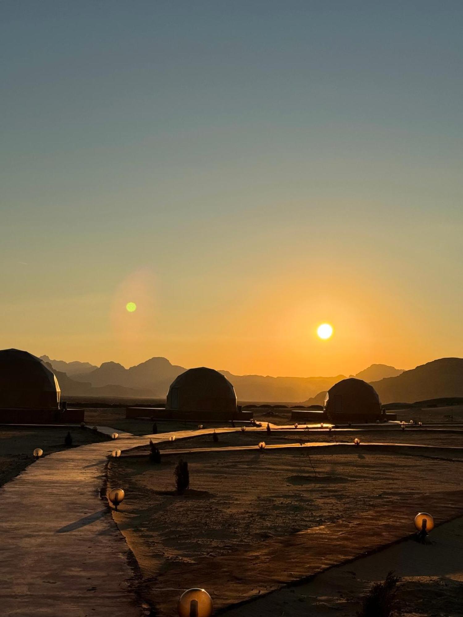 Wadi Rum Anwar Luxury Camp Exterior photo