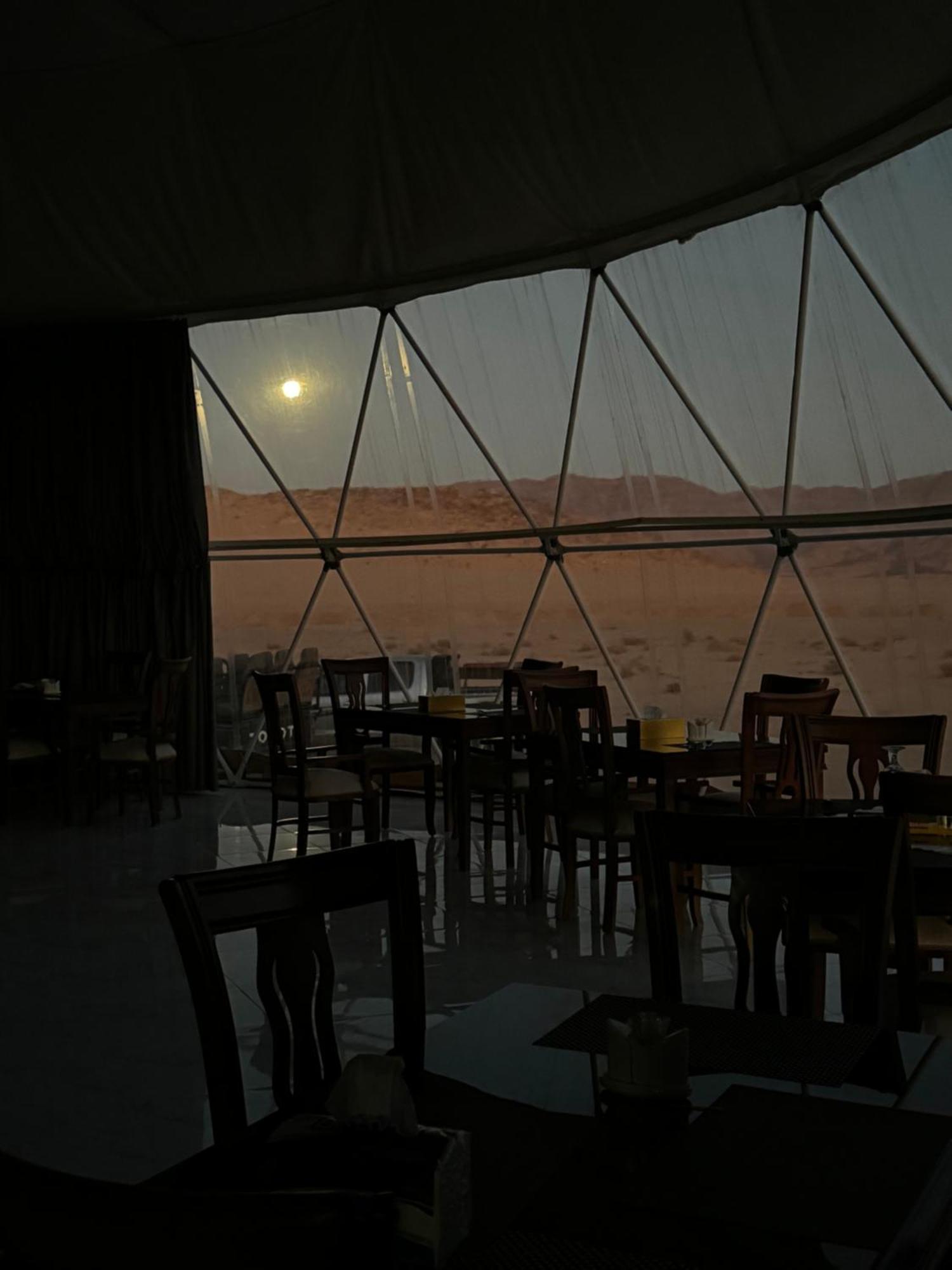 Wadi Rum Anwar Luxury Camp Exterior photo