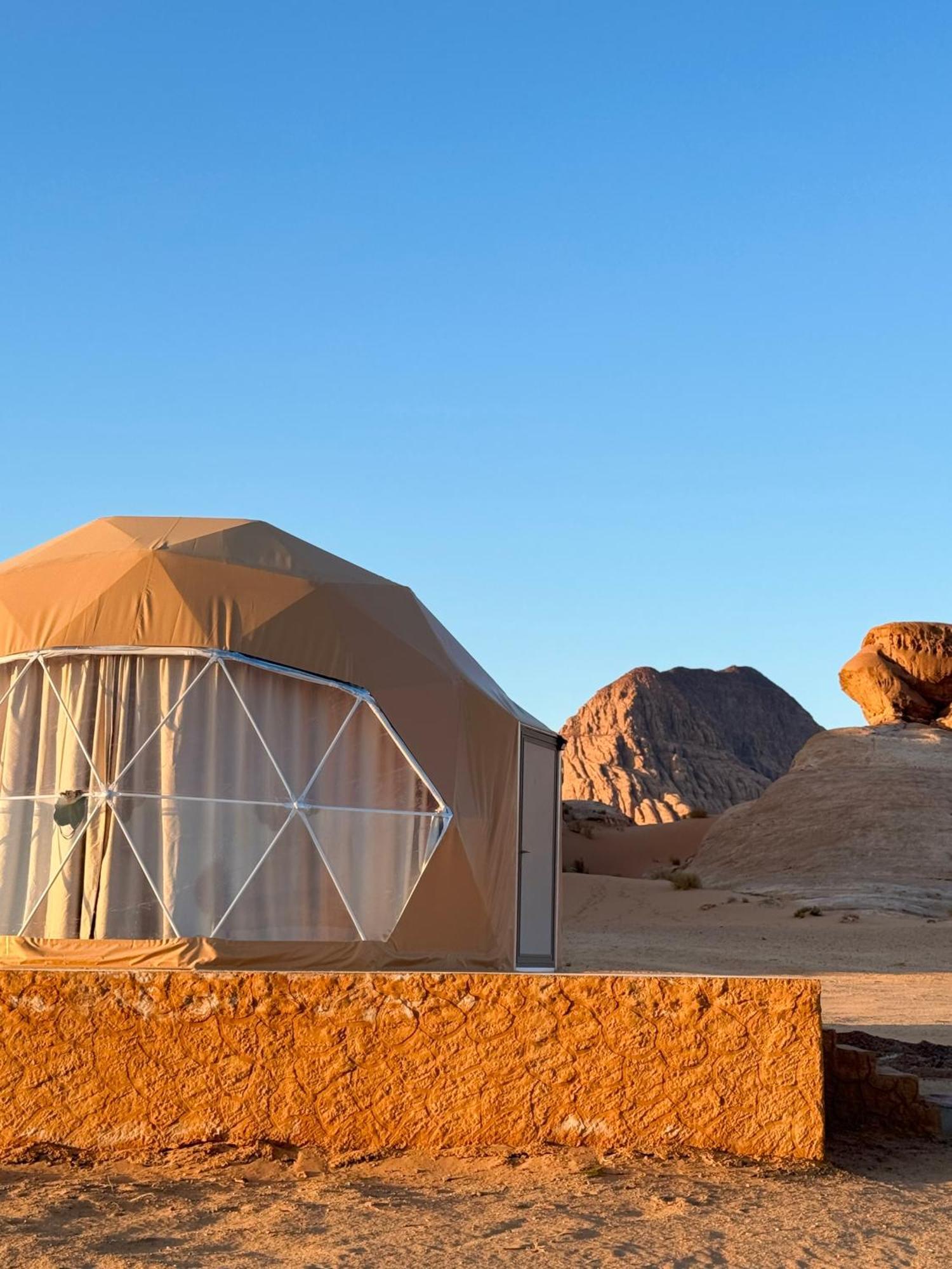 Wadi Rum Anwar Luxury Camp Exterior photo