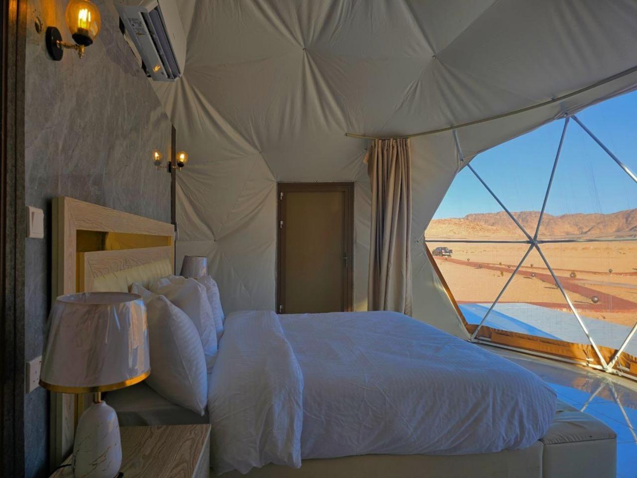 Wadi Rum Anwar Luxury Camp Exterior photo